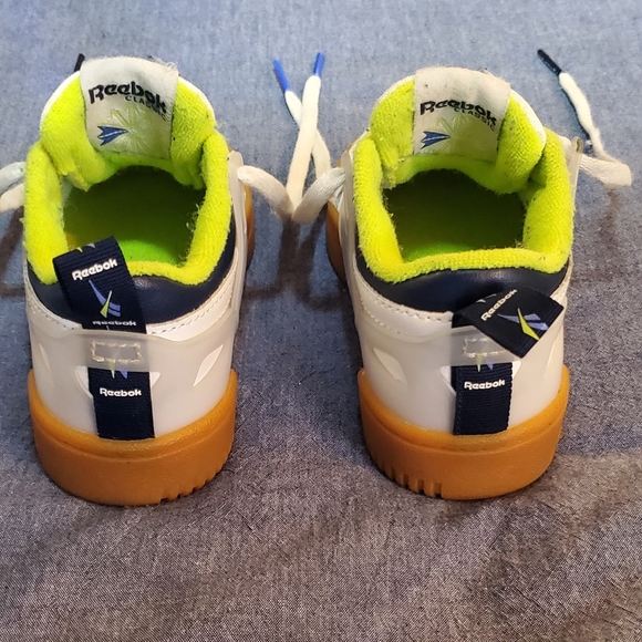 Exclusive Reebok Toddlers "Workout" sneaker - Picture 5 of 8